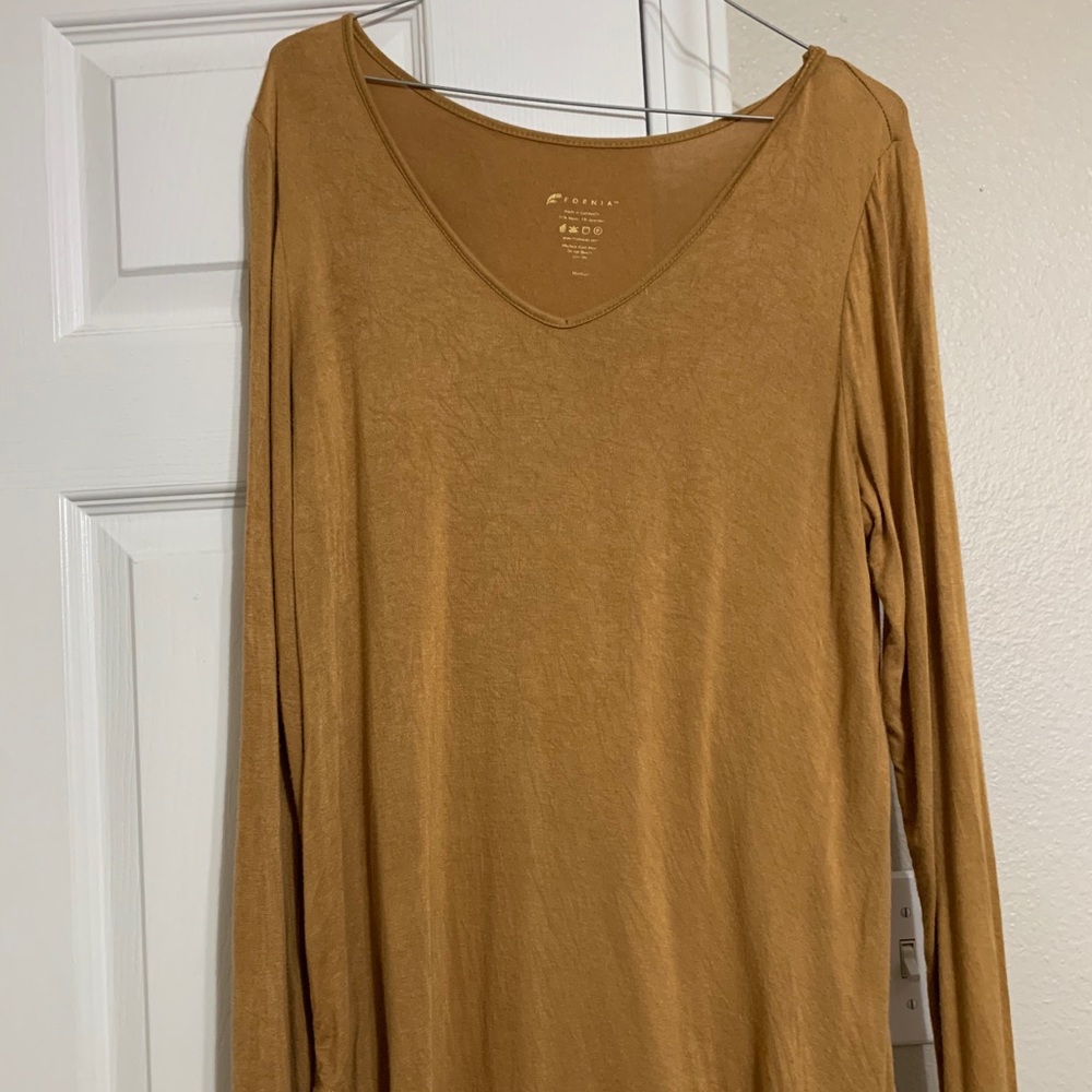 Long sleeve tee